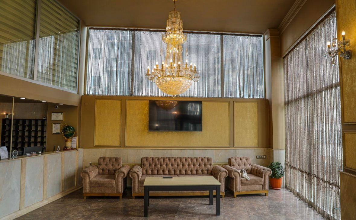 Iberia Hotel - Lobby